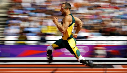 开云体育下载官网-_雄鹿字母哥继续发威，领跑联盟_，nba雄鹿字母哥简历