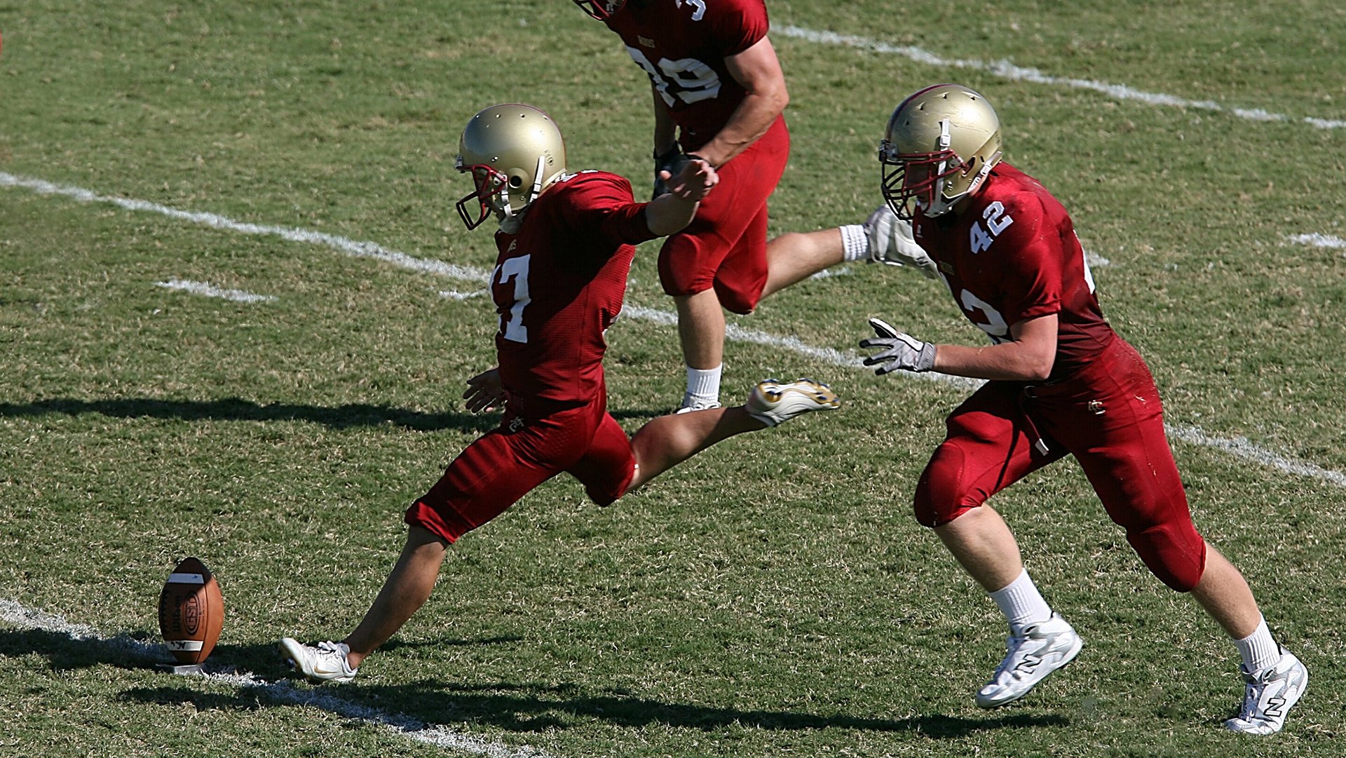 实验性足球赛事试点全国推行，探索多元化比赛模式，校园足球实验班
